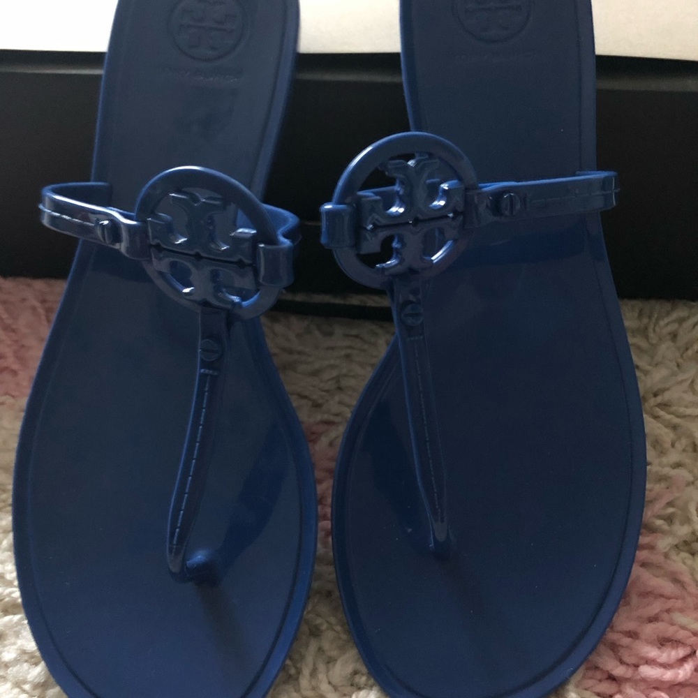 Never worn Tory Burch sandals